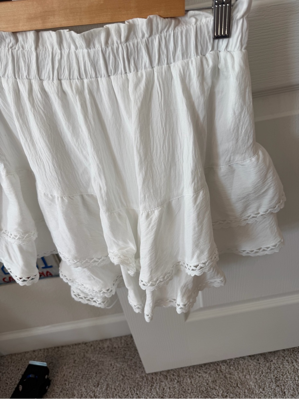 Amazon White Ruffle Skirt Medium - Picture 6 of 8